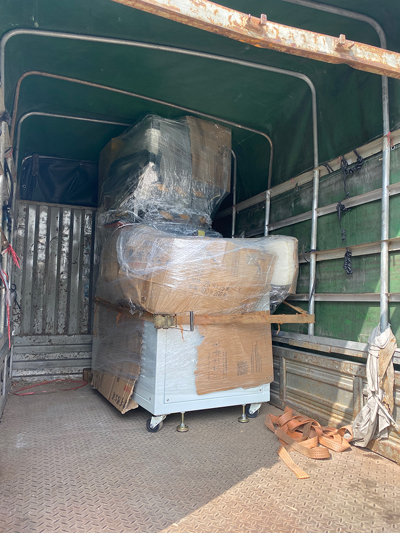 自動(dòng)高周波機(jī) 自動(dòng)高周波機(jī)出貨實(shí)圖